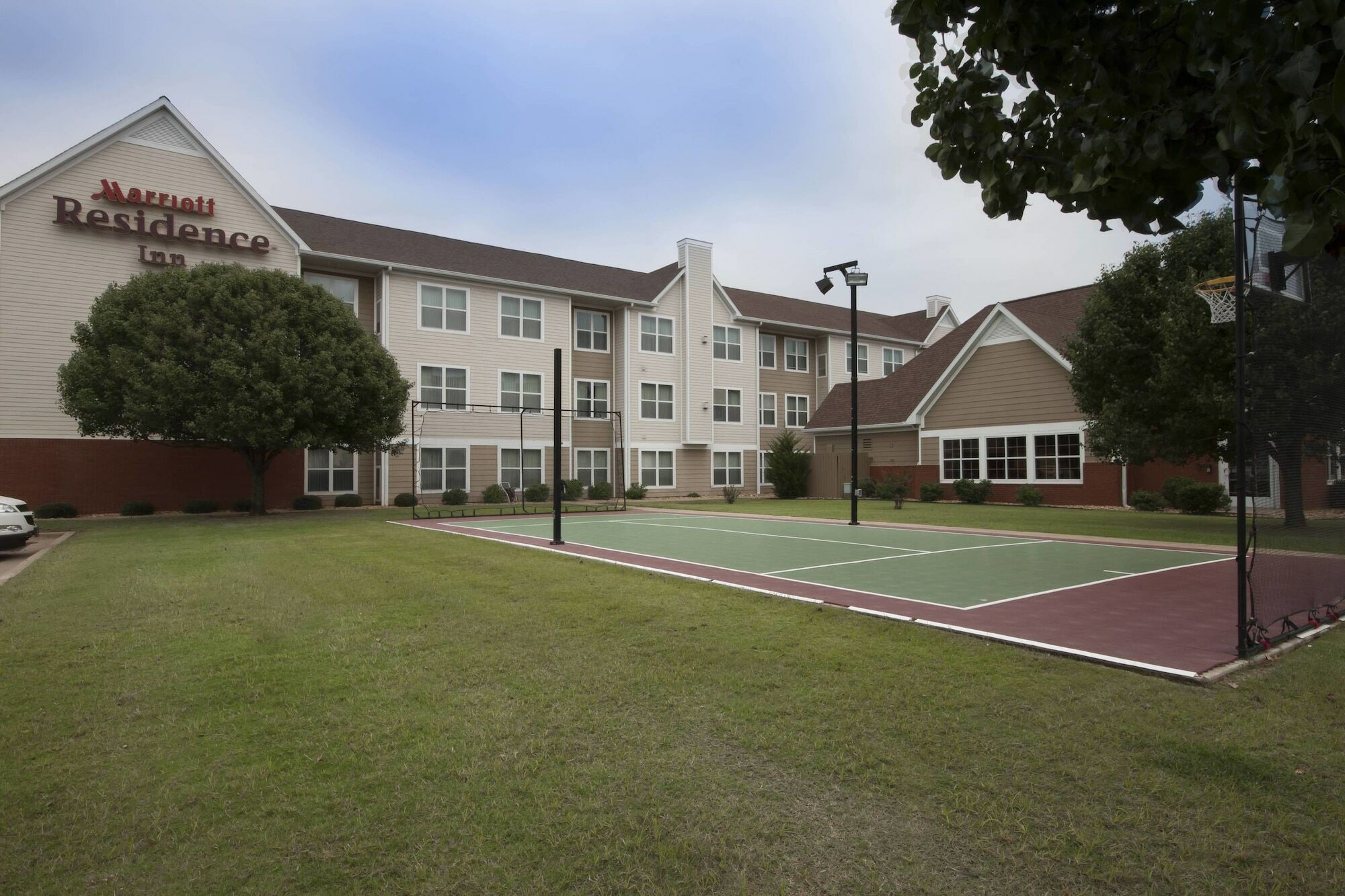 Residence Inn By Marriott Tulsa Midtown Екстериор снимка